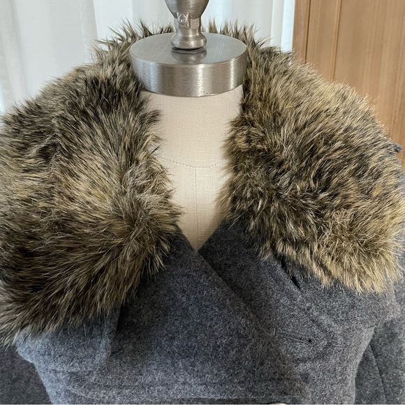 Community at Aritzia Wool Coat - Picture 4 of 10